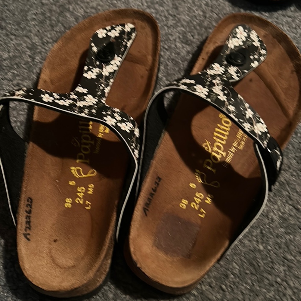 BIRKENSTOCK Papillio Black Floral Thong Sandals Sz 8